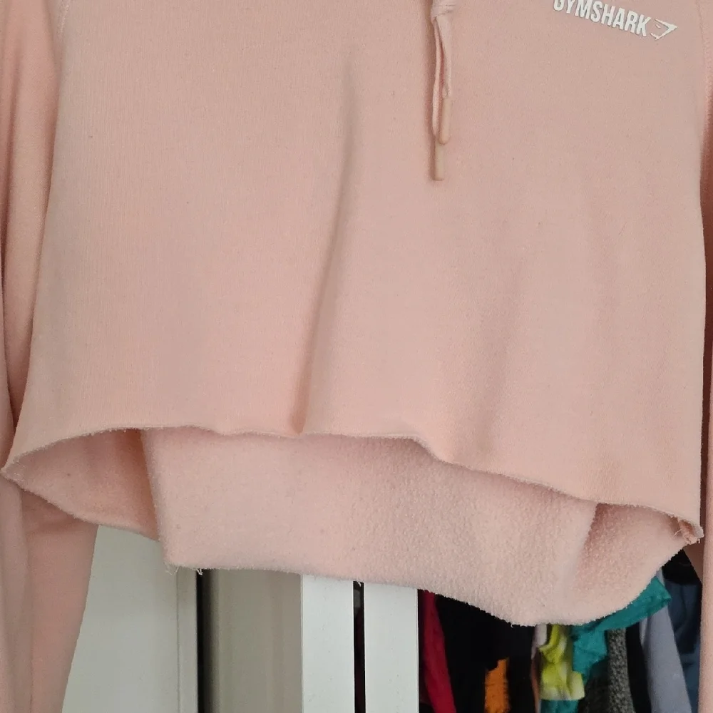 Gymshark Peach Cropped Hoodie - Picture 3 of 8